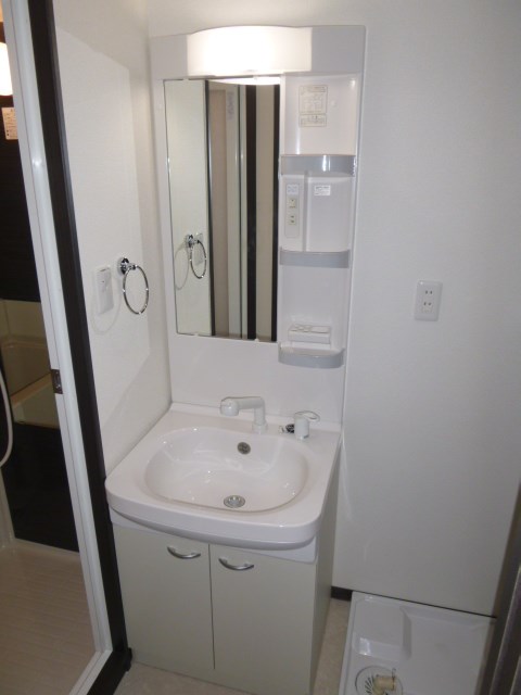 洗面設備　※別のお部屋のお写真です。御参考までに。