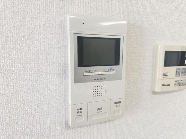 セキュリティ　モニター付きインターホン