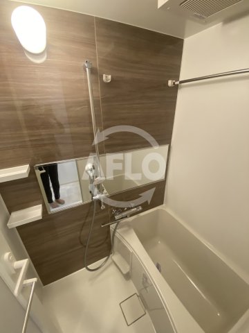 バス・シャワールーム　スプランディッド天王寺III　浴室