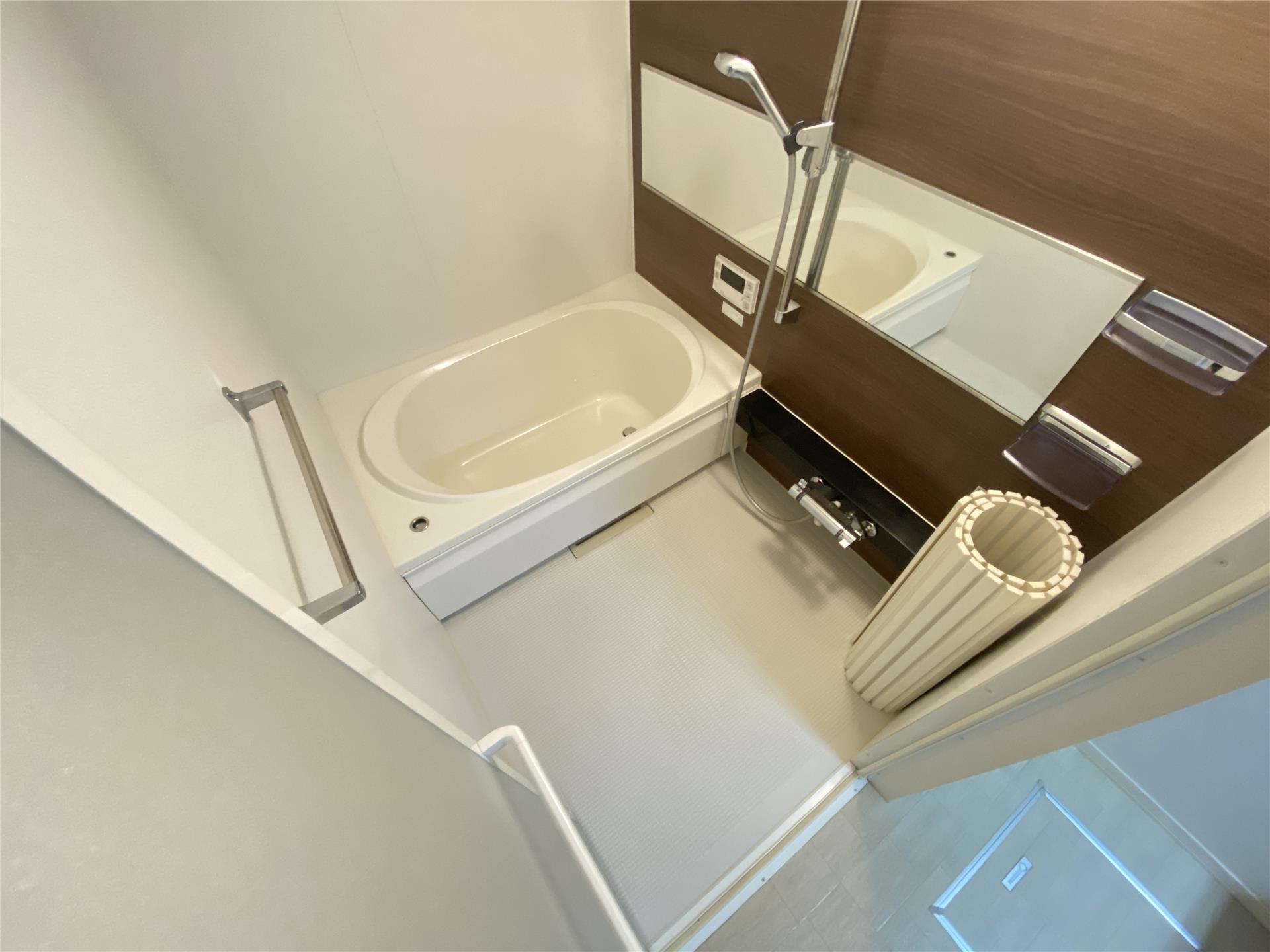 バス・シャワールーム　追炊き機能、浴室乾燥機付きのバスルーム♪（同仕様画像）