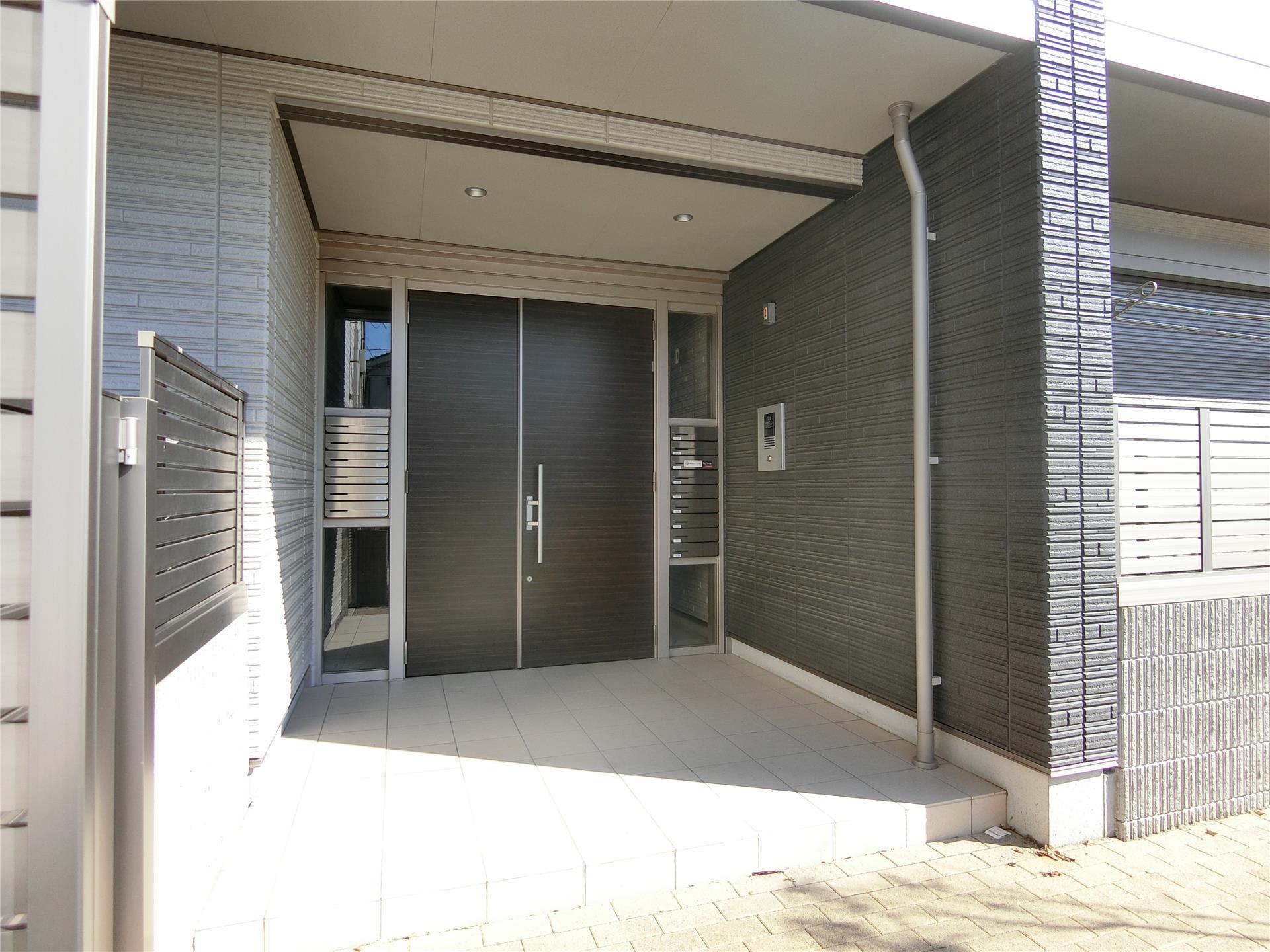 エントランス　安心のオートロック付き♪