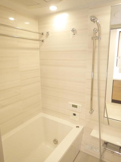 バス・シャワールーム　※写真は同タイプ住戸です。