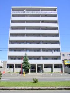 建物外観　元町駅徒歩１分のデザイナーズマンションです♪