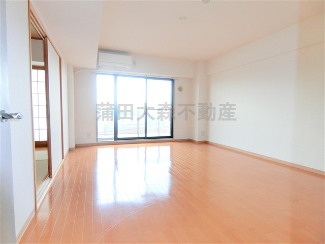 居室・リビング　南向きのLDK14.8帖　リビングダイニングキッチン