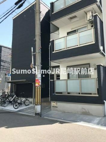 建物外観　落ち着いた雰囲気の外観です