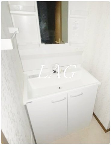 洗面設備　独立洗面台です。
