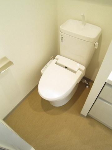 トイレ　温水洗浄暖房便座