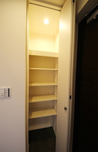 収納　別部屋の写真を使用しております。