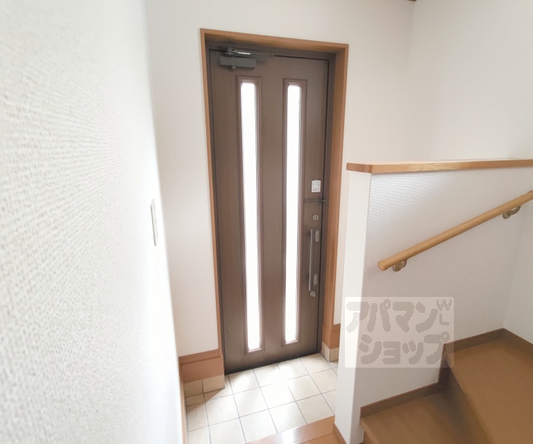 梅ヶ畑薮ノ下町貸家の玄関写真