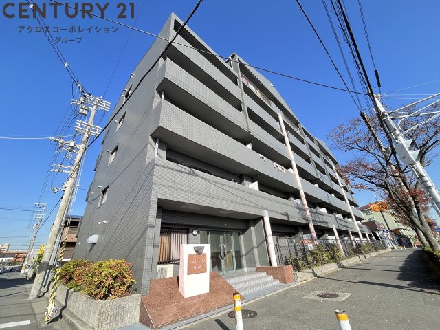 建物外観　エレベーター付きで重たい荷物があっても便利！