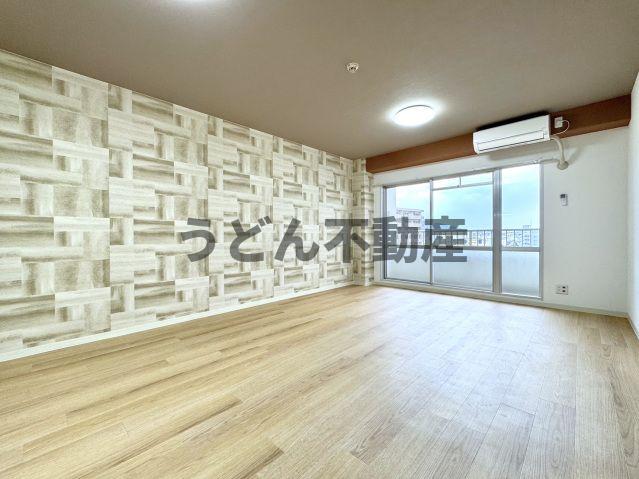 居室・リビング　うどん県のお部屋探しはうどん不動産へ うどんちゃんとLINE
