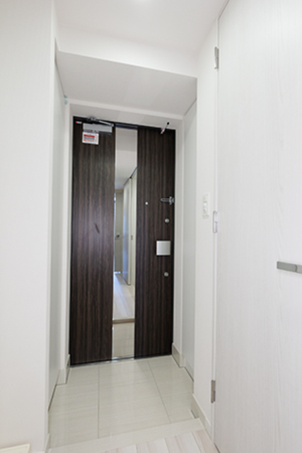 玄関　※写真は同タイプ住戸です。