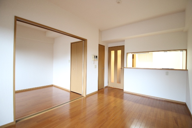 居室・リビング　※違う階のお部屋の参考写真です。