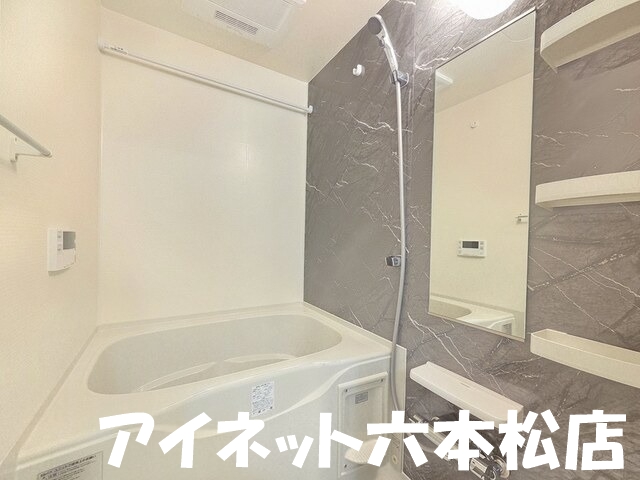 バス・シャワールーム　ゆっくり癒しましょう。