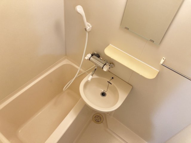 バス・シャワールーム　別室写真