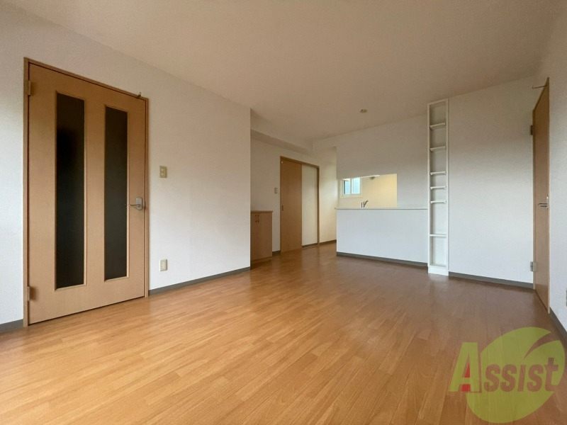 居室・リビング　明るいお部屋は気持ちよく過ごせそうですね。