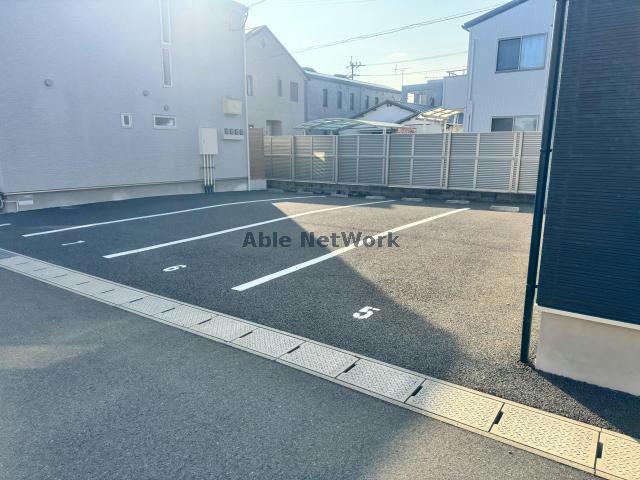 駐車場　駐車場