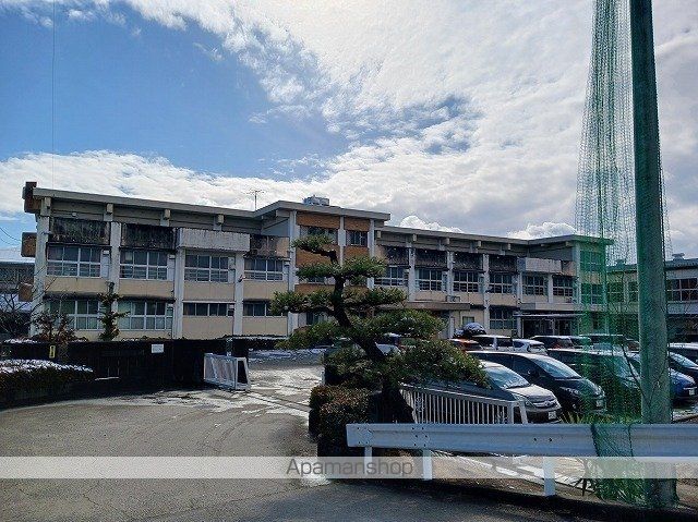 中学校　岐阜市立厚見中学校（中学校）まで55m