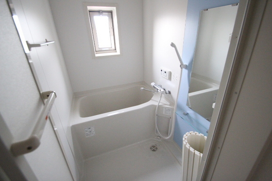 バス・シャワールーム　他部屋です