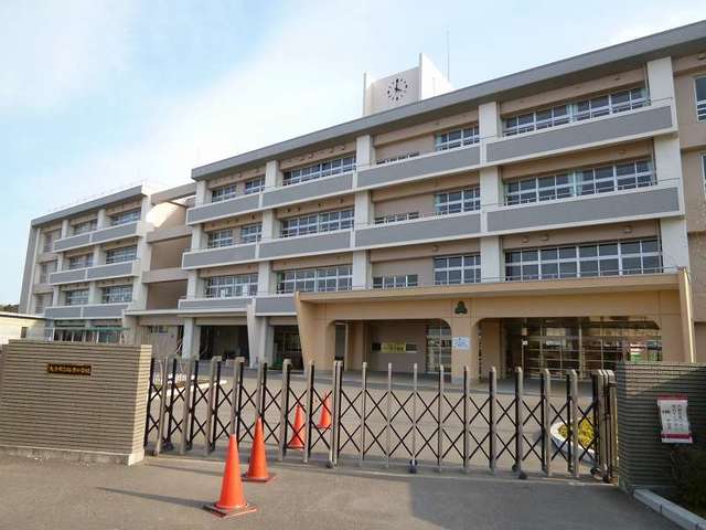 小学校　坂ノ市小学校（小学校）まで750m