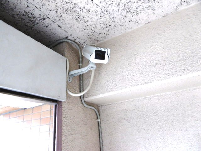 セキュリティ　ひとり暮らしの防犯に安心の防犯カメラ設置済み。