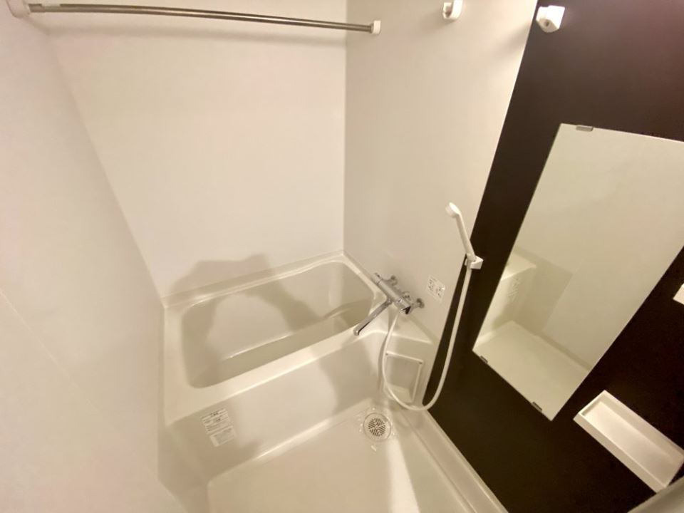 バス・シャワールーム　温水洗浄便座付です