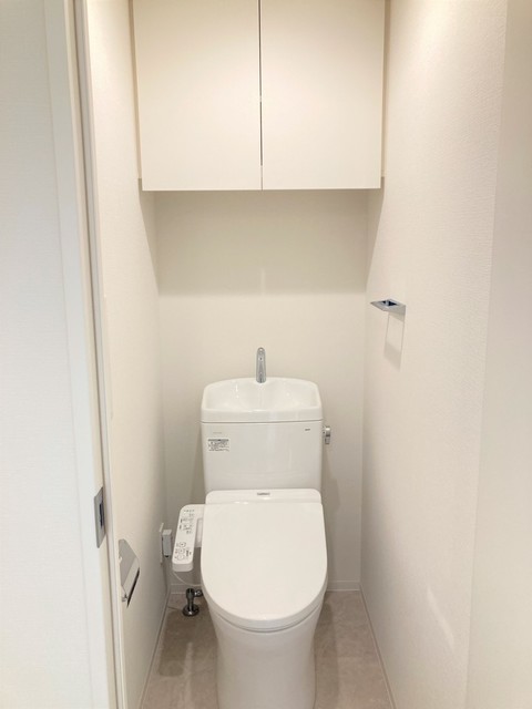 トイレ　※写真は同タイプ住戸です。