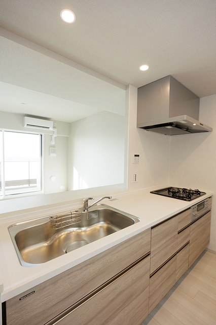 キッチン　※写真は同タイプ住戸です。