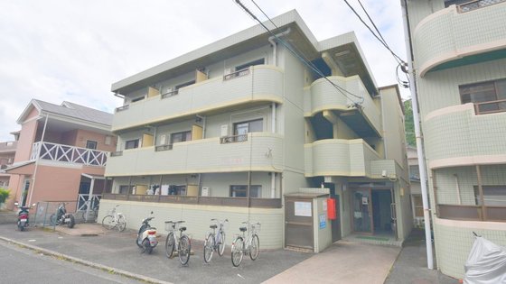 建物外観　文教大学生にも人気な物件（＃＾．＾＃）