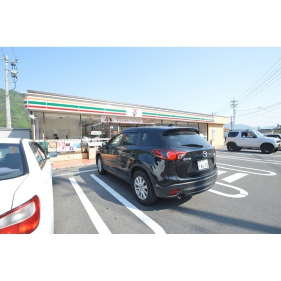 コンビニ　セブンイレブン広島可部南３丁目店（コンビニ）まで274m