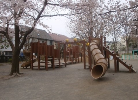 公園　城山公園（公園）まで667m