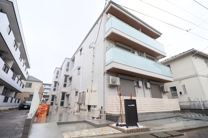 建物外観　3階建てアパート