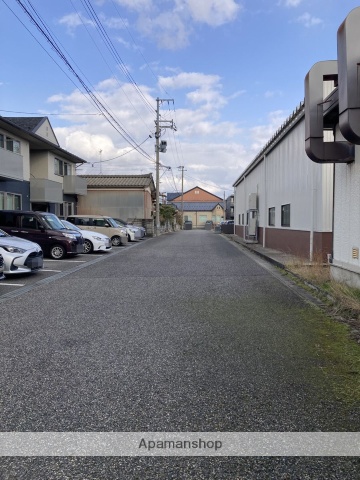 その他　前面道路（その他）まで0m