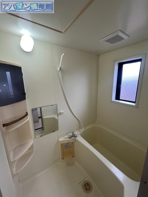 バス・シャワールーム　※他のお部屋の写真を使用しています。