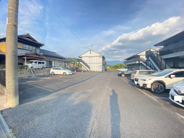 駐車場　広い駐車場です
