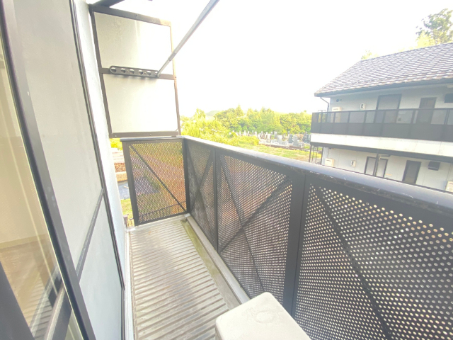 バルコニー　日当たりの良いベランダです