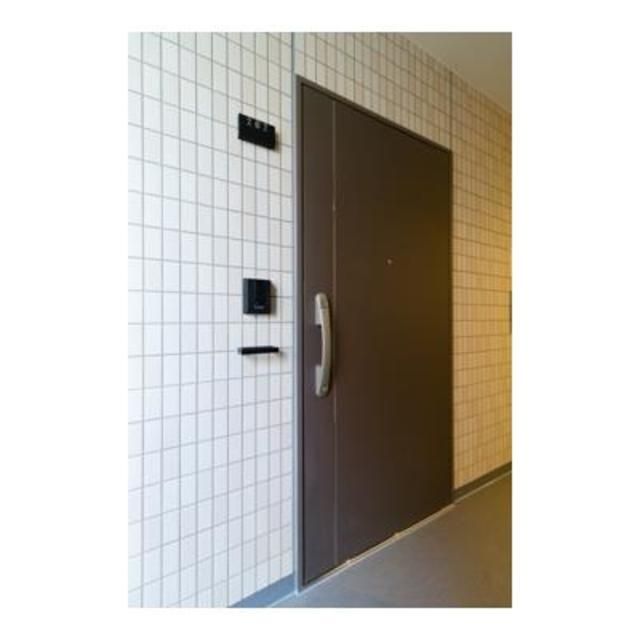 玄関　※写真は同タイプ住戸です。
