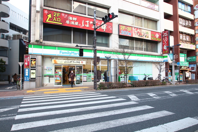 コンビニ　ファミリーマート　平井駅前（コンビニ）まで338m