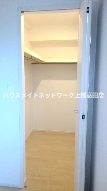 収納　ウォークインクローゼット