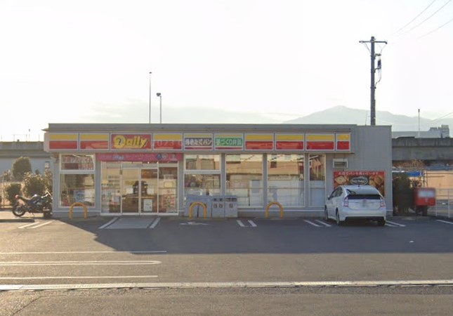 コンビニ　デイリーヤマザキ 圏央海老名インター店（コンビニ）まで106m