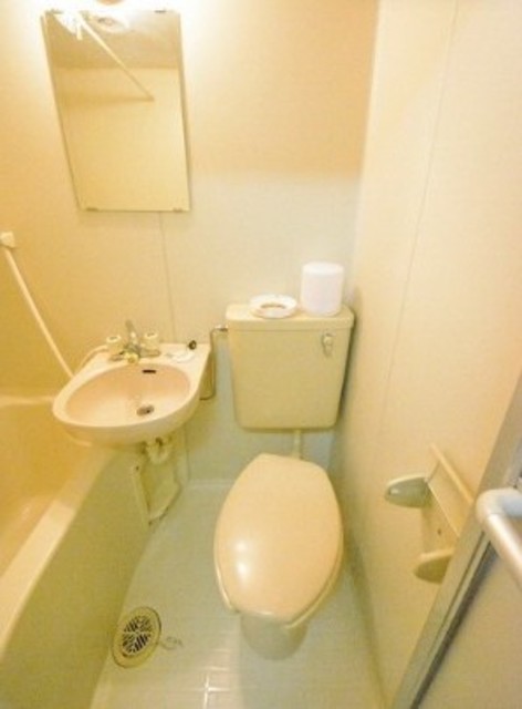 トイレ　別部屋参考。