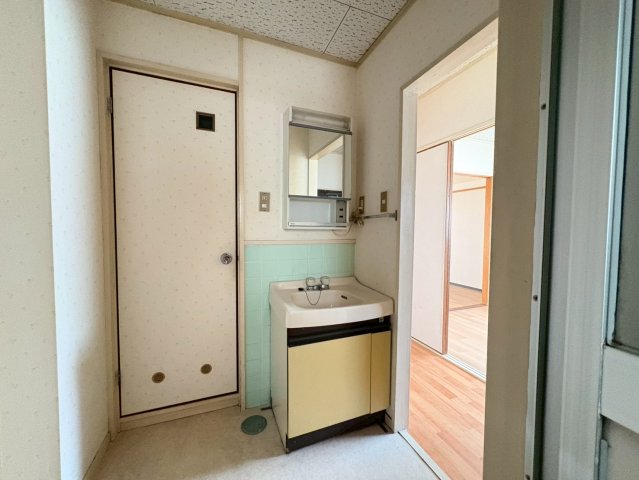 洗面設備　マンション服部