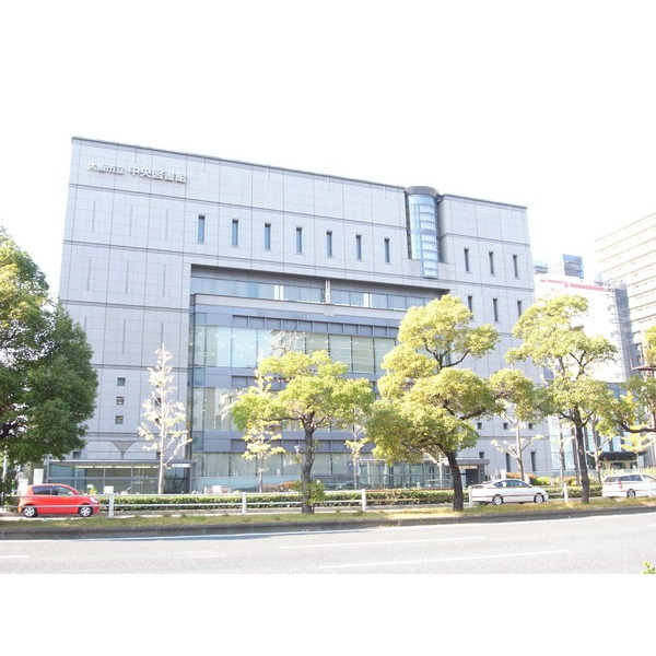 図書館　大阪市立中央図書館（図書館）まで418m