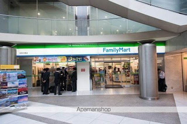 コンビニ　ファミリーマート 池尻大橋店（コンビニ）まで214m