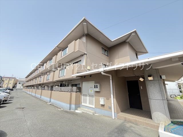 建物外観　南向きにつき日当たり良好