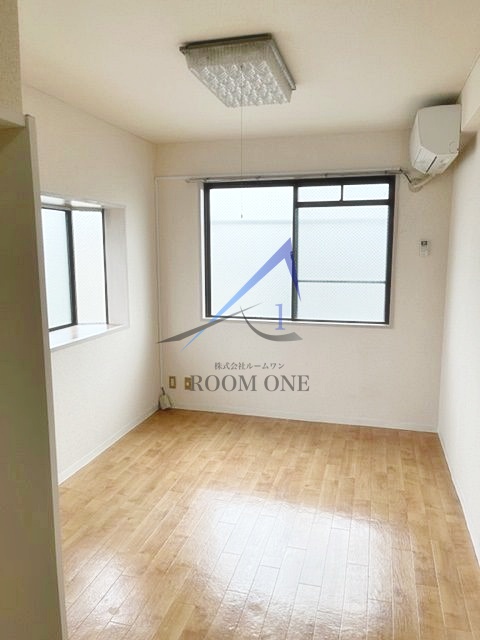 居室・リビング　洋室のお部屋です。