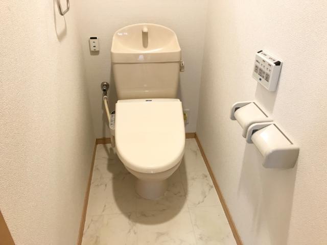 トイレ　トイレ
