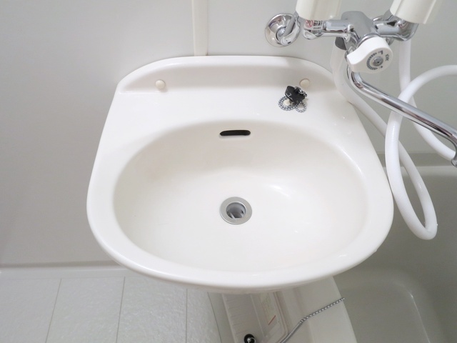 洗面設備　綺麗な洗面器付いています！