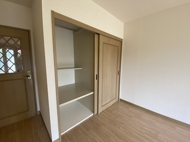 収納　リビングダイニングキッチンにあるクローゼットです♪お洋服もし