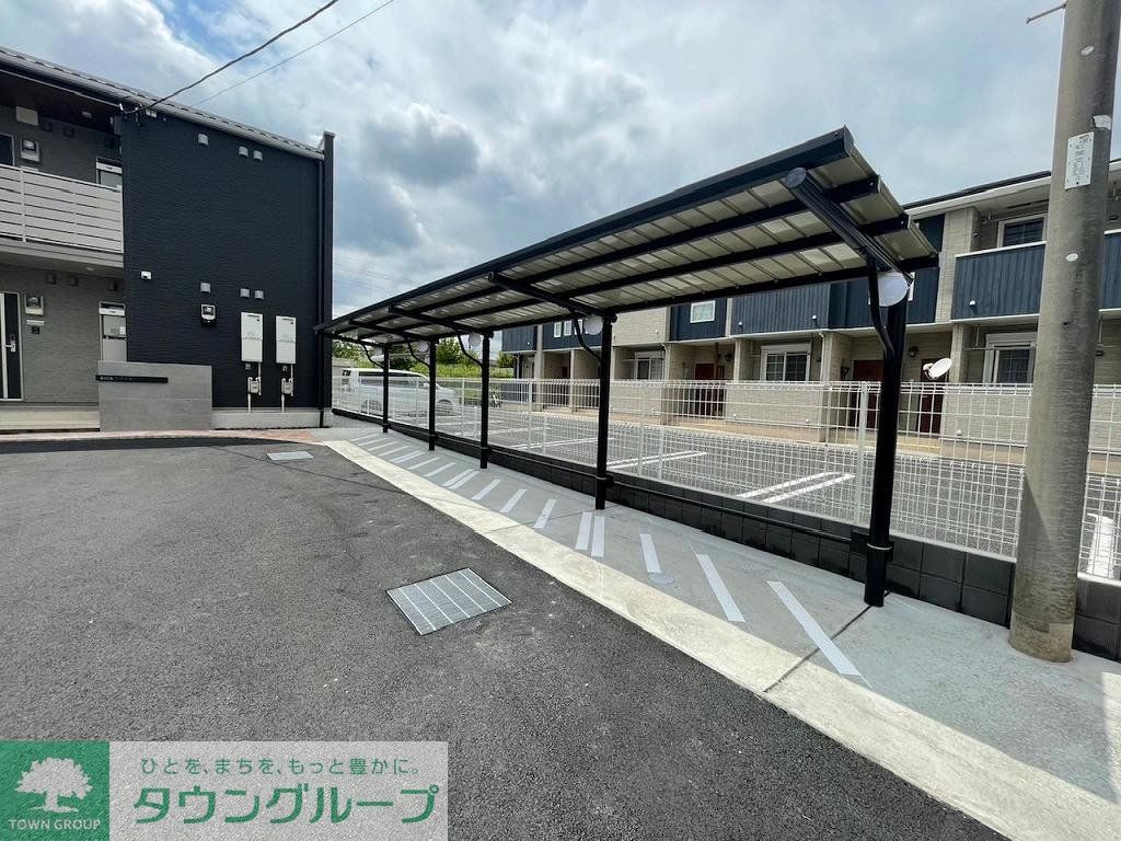 その他　屋根付き駐輪場